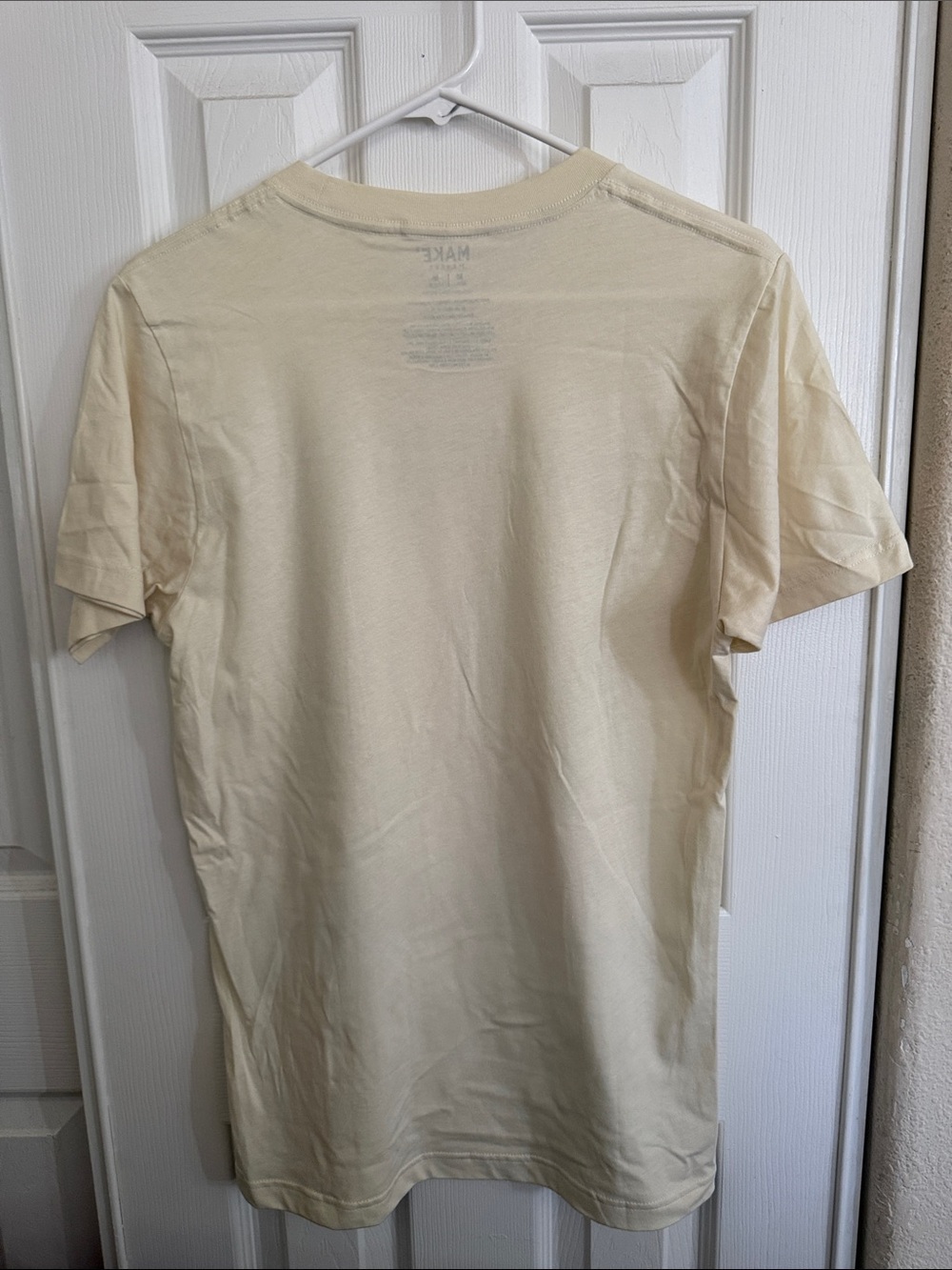 MAKE Cream Graphic Tee with Blue Hair Portrait - Picture 4 of 4